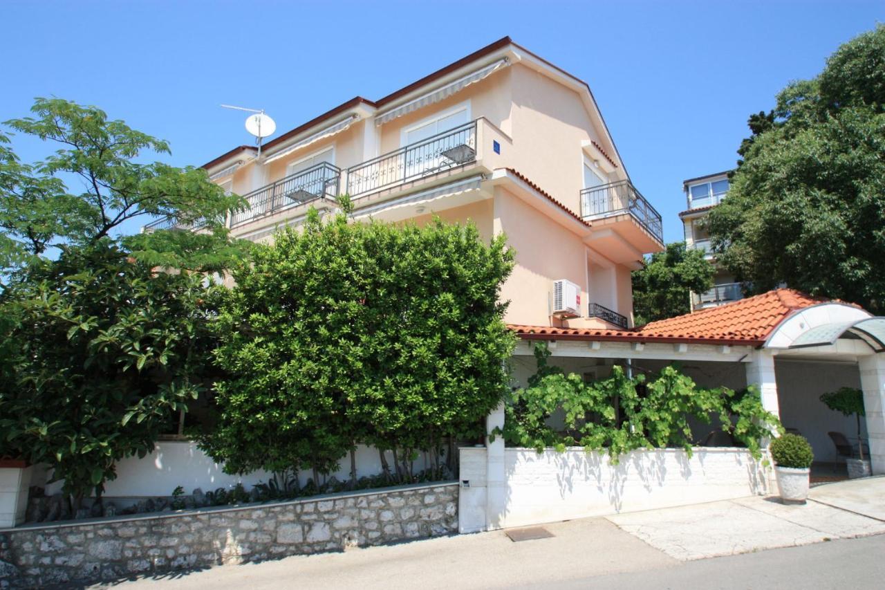 Apartments Domino R 드라말리 외부 사진